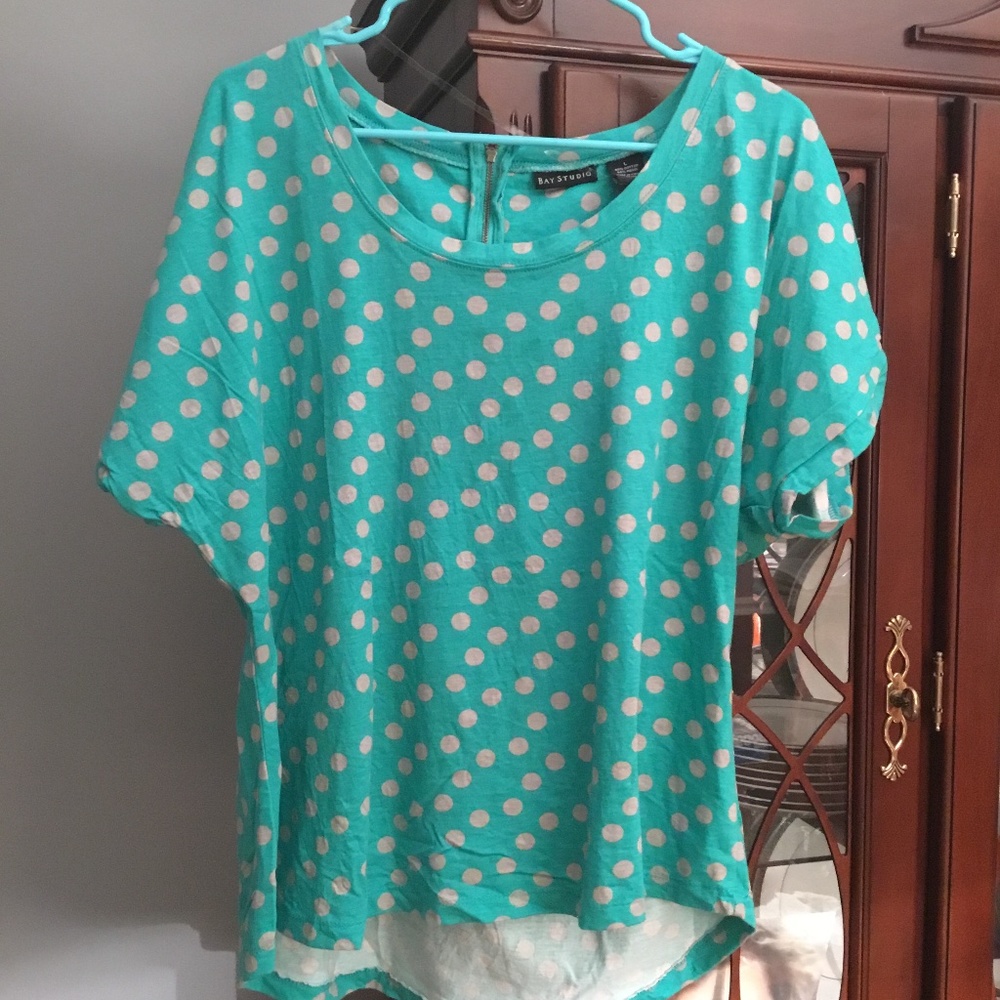 👚BAY STUDIO SHIRT SIZE LARGE